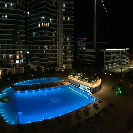 White Sails Apartment Batumi Ngoại thất bức ảnh