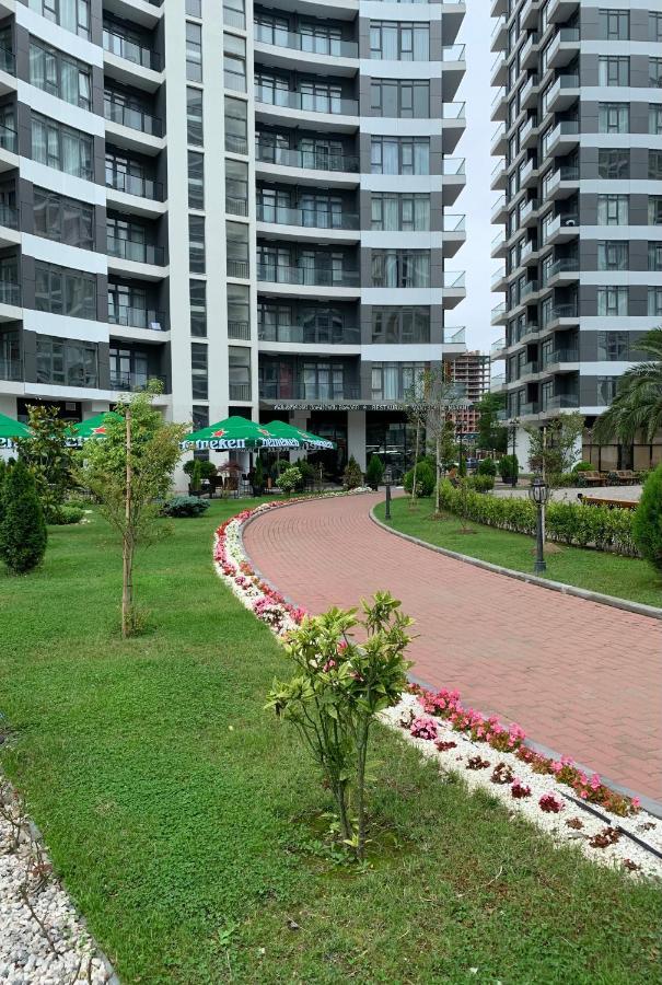 White Sails Apartment Batumi Ngoại thất bức ảnh