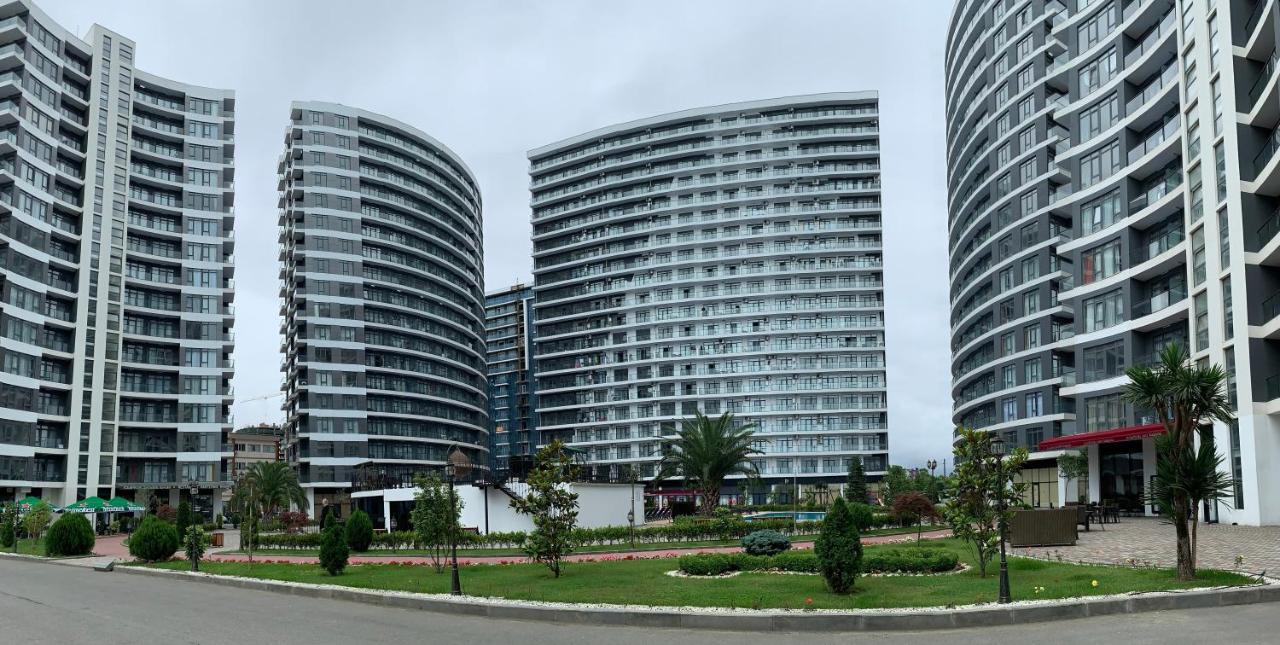 White Sails Apartment Batumi Ngoại thất bức ảnh
